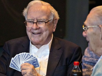 Warren Buffett Semringah Akhir Pekan Berkat Kabar Negeri Sakura