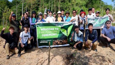 Belantara Foundation & APP Sinar Mas Libatkan Pelajar Jepang Tanam Pohon di Tahura Sultan Syarif Hasyim, Riau