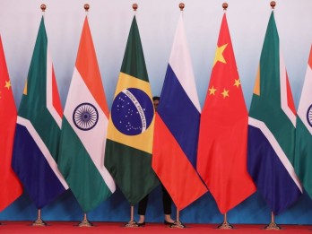 Fitch Pangkas Peringkat AS Bisa Jadi Amunisi BRICS Gaungkan Dedolarisasi