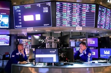 Wall Street Melemah Tertekan Saham Apple dan Data Tenaga Kerja AS