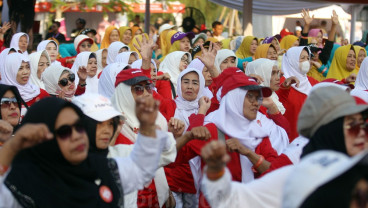 Rekor MURI Senam Lansia Serentak di Lokasi Terbanyak