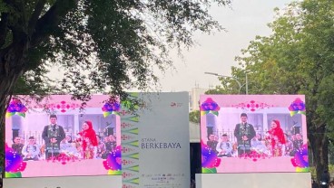 Jokowi dan Ma'ruf Amin Kompak Hadiri Acara Istana Berkebaya