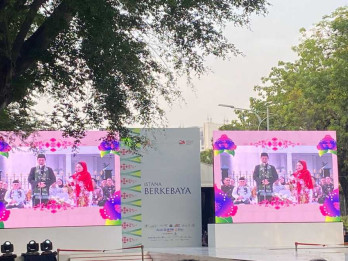 Jokowi dan Ma'ruf Amin Kompak Hadiri Acara Istana Berkebaya