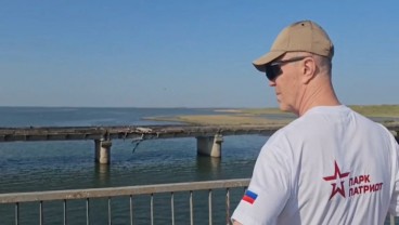 Ukraina Serang Jembatan Utama di Krimea, Putus Pasokan Amunisi Rusia