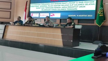 Gelapkan Pajak Rp4,3 M, Bos Perusahaan Pengangkutan Nikel Diserahkan ke Kejati Sultra