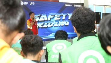 Pelindo Regional 4 Gelar Edukasi Safety Riding dan Service Motor Gratis Untuk Driver Ojek