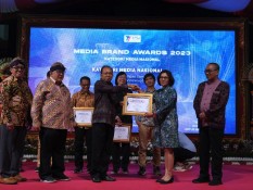 Bisnis Indonesia Raih Penghargaan Media Brand Award 2023 dari SPS