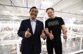 Luhut Jamin Elon Musk Prioritaskan Investasi Tesla di Indonesia