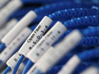 Adu Cepat MTEL, TBIG dan TOWR Gelar Fiber Optic, Siapa Terdepan?