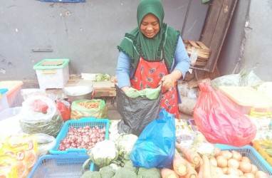 Harga Daging Ayam dan Cabai Merah Naik di Pasar Peterongan