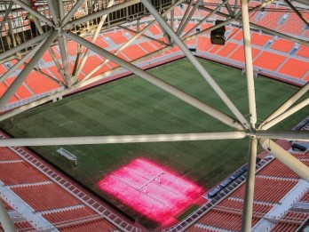 Perbaiki Rumput Stadion JIS, Jakpro Pakai Dana Sendiri