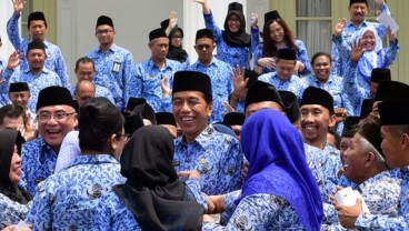 Daftar Gaji PNS Terbaru setelah Dinaikan 8% oleh Jokowi, Capai Rp6,3 Juta per Bulan