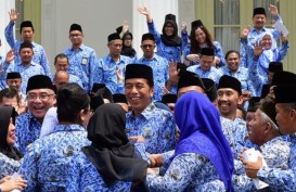 Daftar Gaji PNS Terbaru setelah Dinaikan 8% oleh Jokowi, Capai Rp6,3 Juta per Bulan