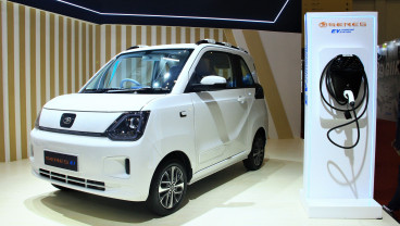 Perang Harga Mobil Listrik China Menjalar ke Indonesia