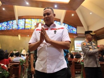 Menjabat Hanya Satu Bulan, Tri Adhianto Dilantik Jadi Wali Kota Bekasi