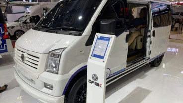 Menambah Laju DFSK Gelora E Lewat Jalur Luxury