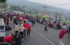 Truk Tangki Tabrak Penonton Karnaval di Mojokerto, Dua Orang Meninggal