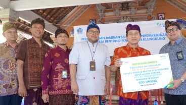 Ratusan Nelayan dan Pekerja Pariwisata di Bali Timur Terima Paket CSR BNI Asset Management (BNI AM)