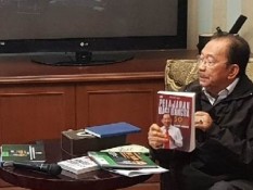 Tanri Abeng: Masih Banyak Lulusan Perguruan Tinggi Menganggur