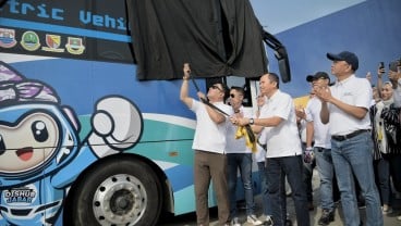 Ridwan Kamil Resmikan BRT Berbasis Listrik Kawasan Bandung Raya