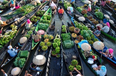 8 Pasar Terapung Menakjubkan di Asia, Ada dari Indonesia