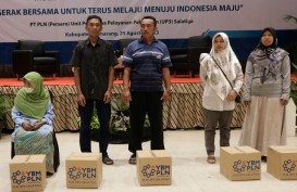60 Keluarga di Kabupaten Semarang Terima Bantuan Sambungan Listrik Gratis