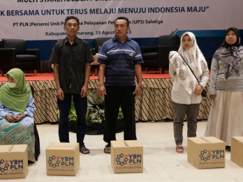60 Keluarga di Kabupaten Semarang Terima Bantuan Sambungan Listrik Gratis