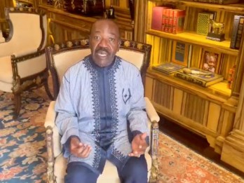 Militer Kudeta Gabon, Presiden Ali Bongo Ditahan