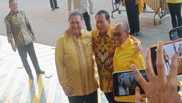 Potret Keakraban Prabowo, Airlangga dan Ical di Markas Golkar