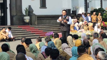 Tangis Ridwan Kamil di Apel Terakhir Bareng ASN dan Pejabat Pemprov, Ini Pesannya