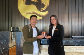 Hari Pelanggan Nasional, Gets Hotel Semarang Bagikan Cokelat
