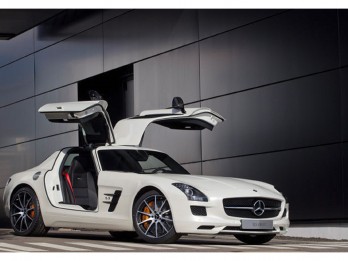 Mercedes Benz akan Rilis Mobil Listrik, Tercepat yang Pernah Ada!