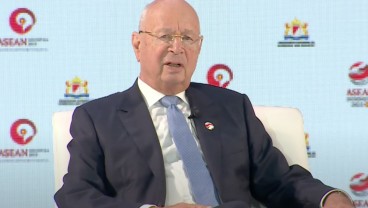 Bos WEF Klaus Schwab Bicara Soal Tata Kelola Industri 4.0