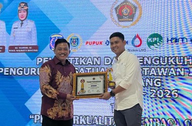 Peduli Kemajuan Olahraga, Pupuk Kaltim Raih Golden Siwo Award dari PWI Pusat