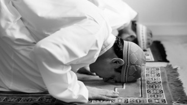 Tata Cara Sholat Taubat Lengkap dengan Bacaan dan Doanya