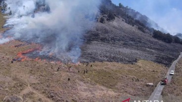 Bromo Ditutup, Pengunjung Diamankan karena Diduga Picu Kebakaran