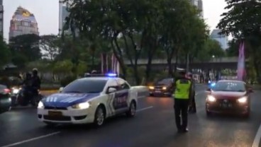 Viral Mobil Polisi Hampir Serempet Rombongan PM Laos saat KTT Asean