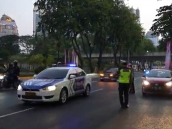 Viral Mobil Polisi Hampir Serempet Rombongan PM Laos saat KTT Asean