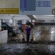 Topan Haikui dan Badai Hitam Bikin Hong Kong Banjir, 2 Orang Tewas, 144 Orang Luka-Luka