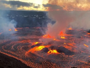 Gunung Berapi Kilauea di Pulau Besar Hawaii Kembali Meletus