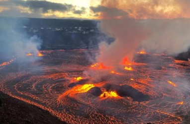 Gunung Berapi Kilauea di Pulau Besar Hawaii Kembali Meletus