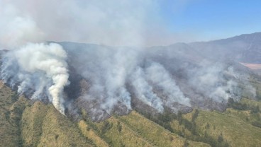 Jatim Terus Upayakan Pemadaman Kebakaran Lahan Gunung Bromo