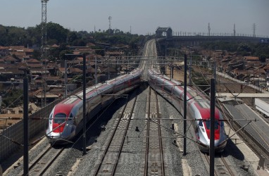 Jokowi Sebut Proyek Kereta Cepat ke Surabaya Masih Dalam Tahap Studi