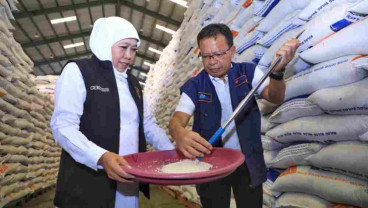 Jatim Salurkan Bantuan Beras Tahap II untuk 3,4 Juta Keluarga
