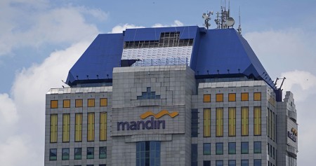 Gedung kantor pusat Bank Mandiri. /Bloomberg-Dimas Ardian