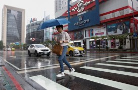 Cuaca Jakarta Hari Ini 18 September: Hujan Guyur Ibu Kota Siang-Malam