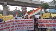 Kasus Tunjangan Perumahan Anggota DPRD OKU, Massa Kembali Demo di Kejati Sumsel