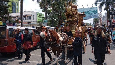 Naga Paksi Jadi Kendaraan Terakhir Dony-Erwan Sapa Warganya