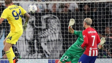 Gokil! Kiper Lazio Cetak Gol di Menit Injury Time, Atletico Gagal Menang