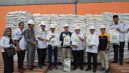 Kurangi Beban Warga, Pemkab OKI dan Bulog Salurkan 484 Ton Beras